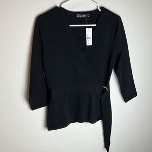 NWT 7th Avenue design studio medium v neck flattering top